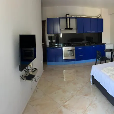 Apartment Cozy Near The Sea